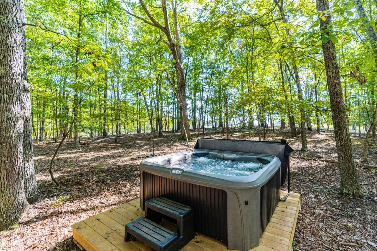 Cozy & Modern W Hot Tub, Fire Pit, Grill & Pond Villa Morton Grove Luaran gambar